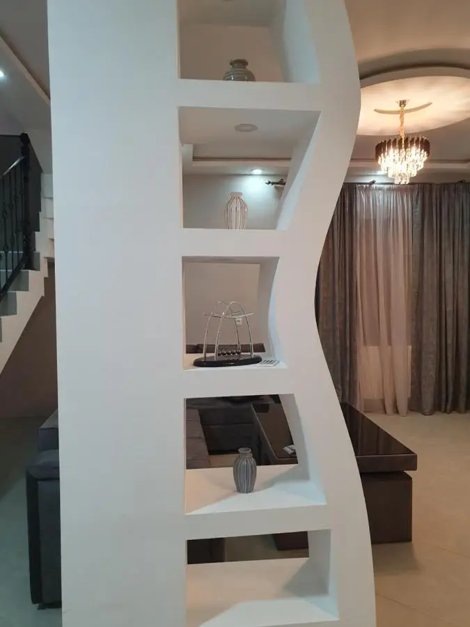 Gesh House