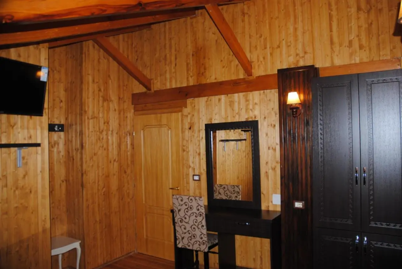 Hotel Vataksi