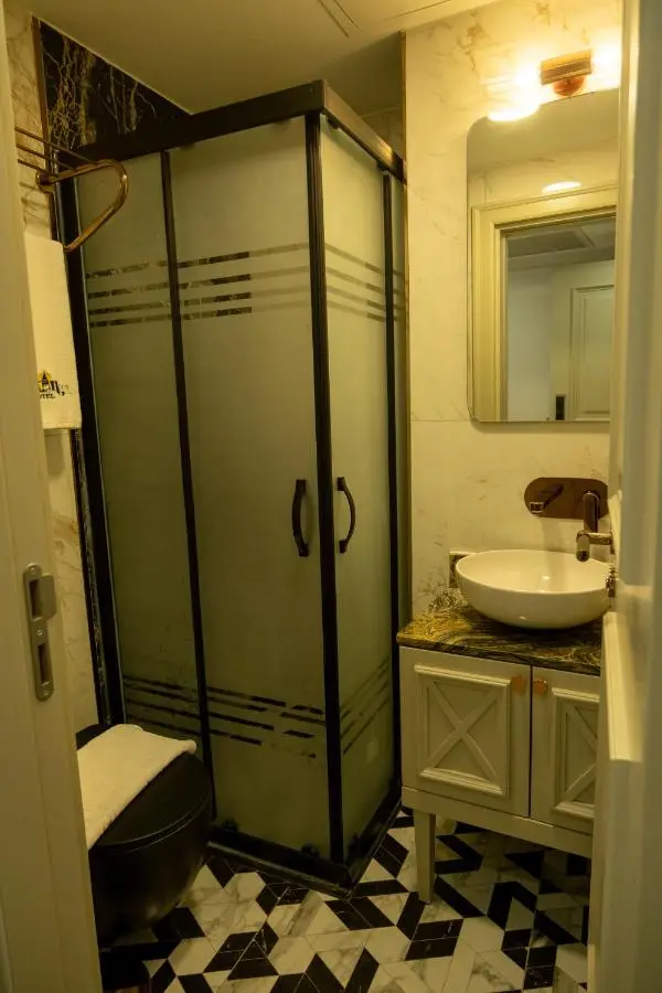Cetin Port Hotel
