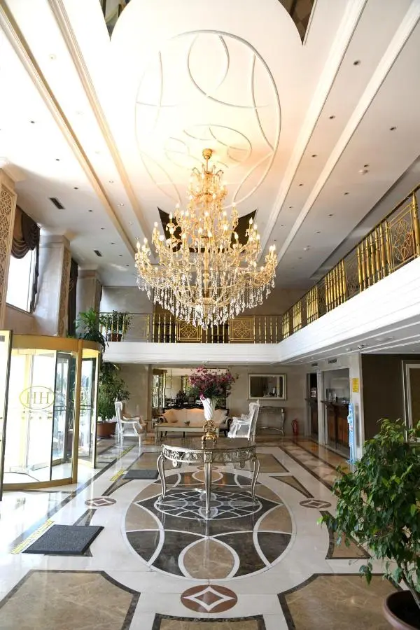 Grand Halic Goldenhorn
