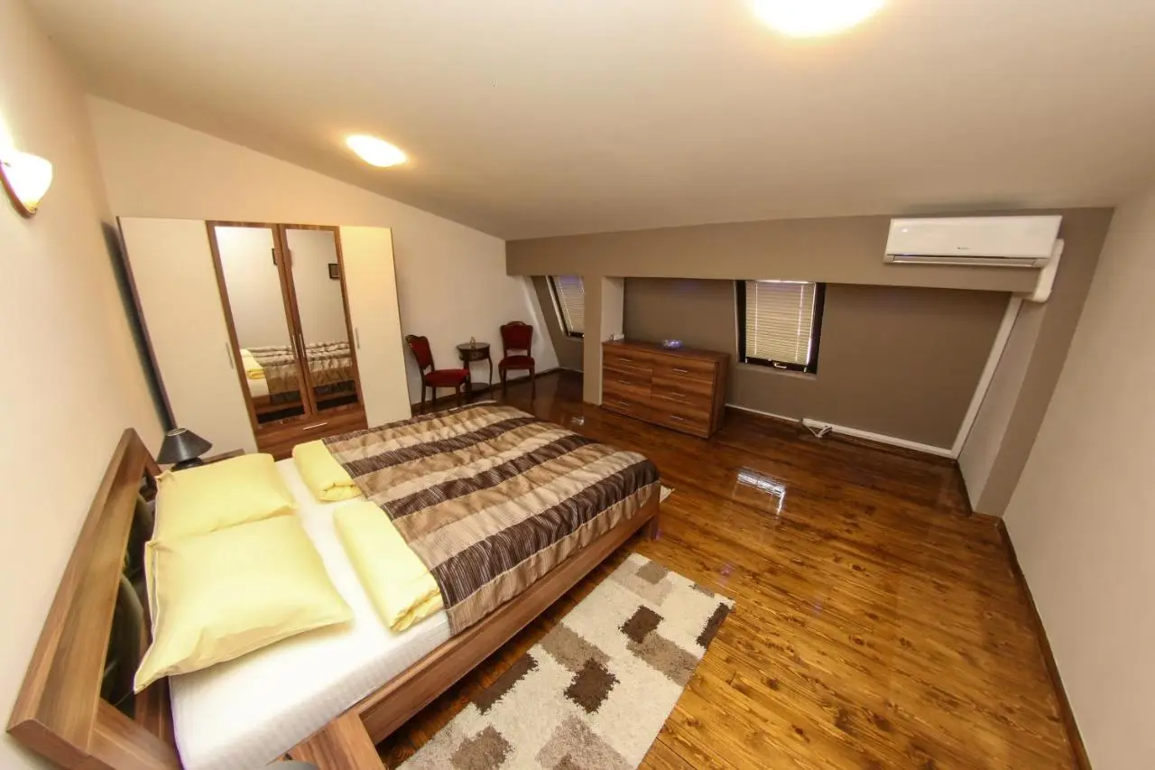 Apartments Cyrano 1&2
