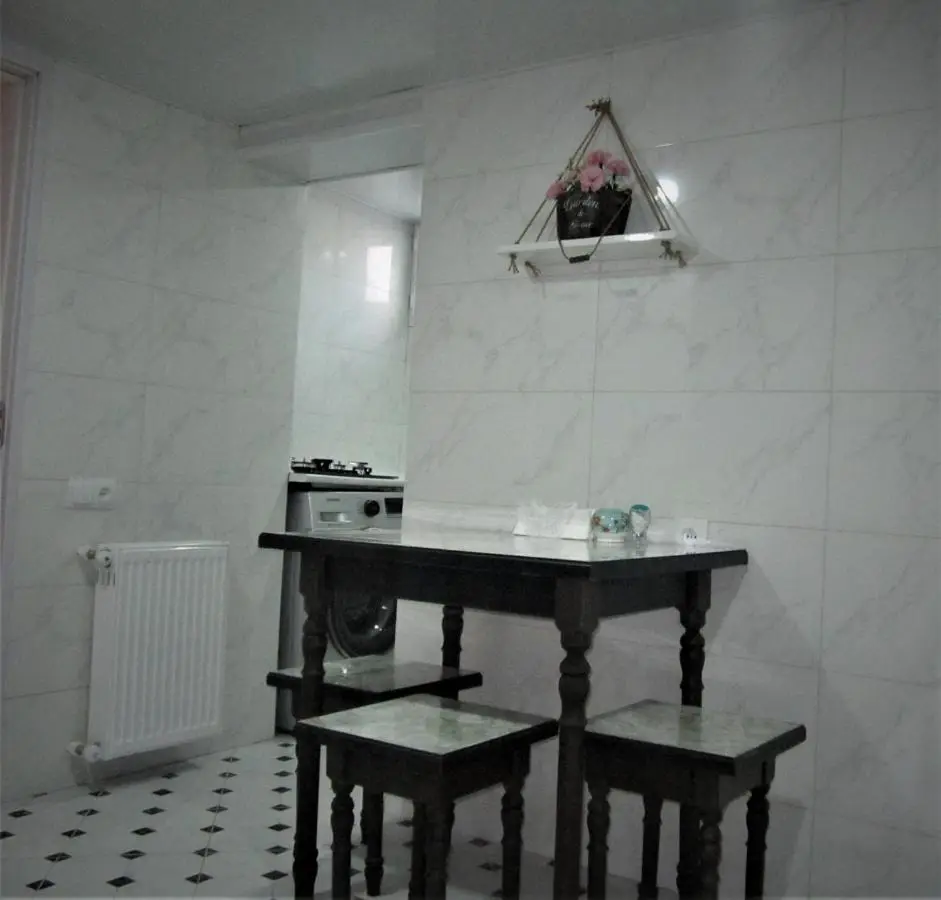 Apartment 19