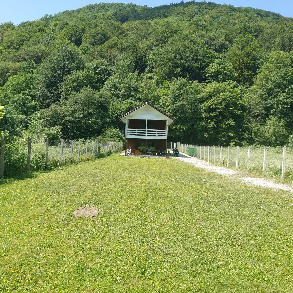 "Emerald" Guesthouse