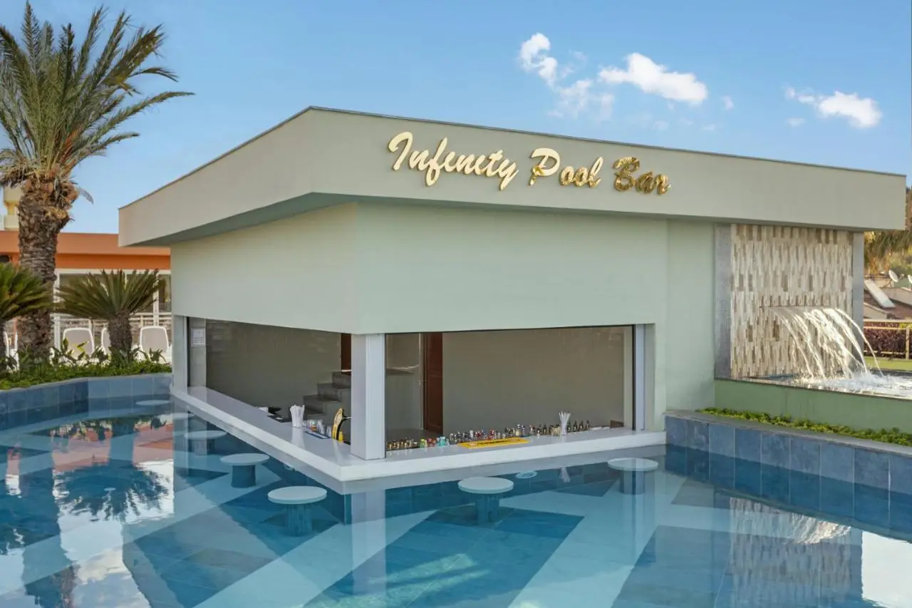 Kirman Belazur Resort & Spa
