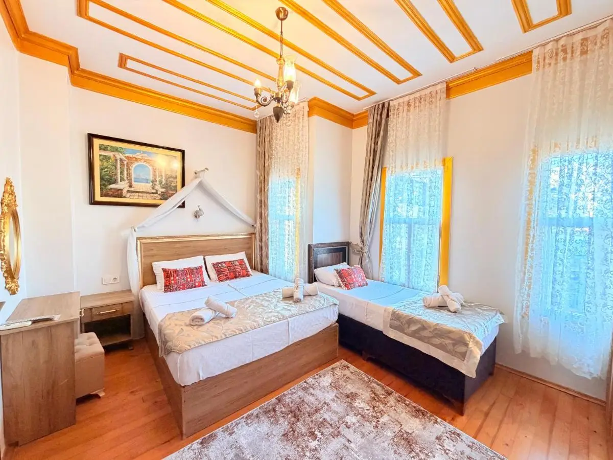 April Mansion
