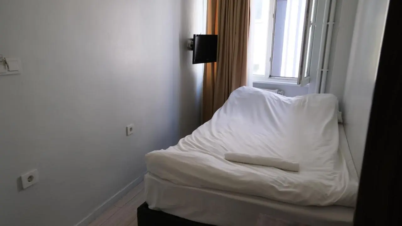 Simon Hotel
