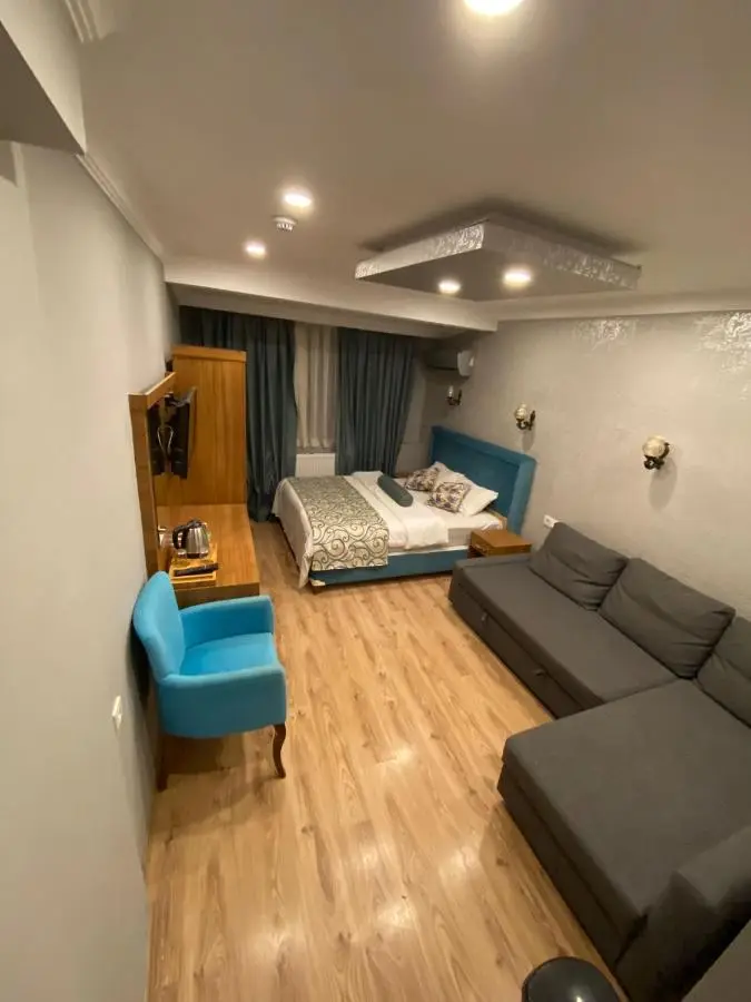 Riverland Suites Apart Hotel