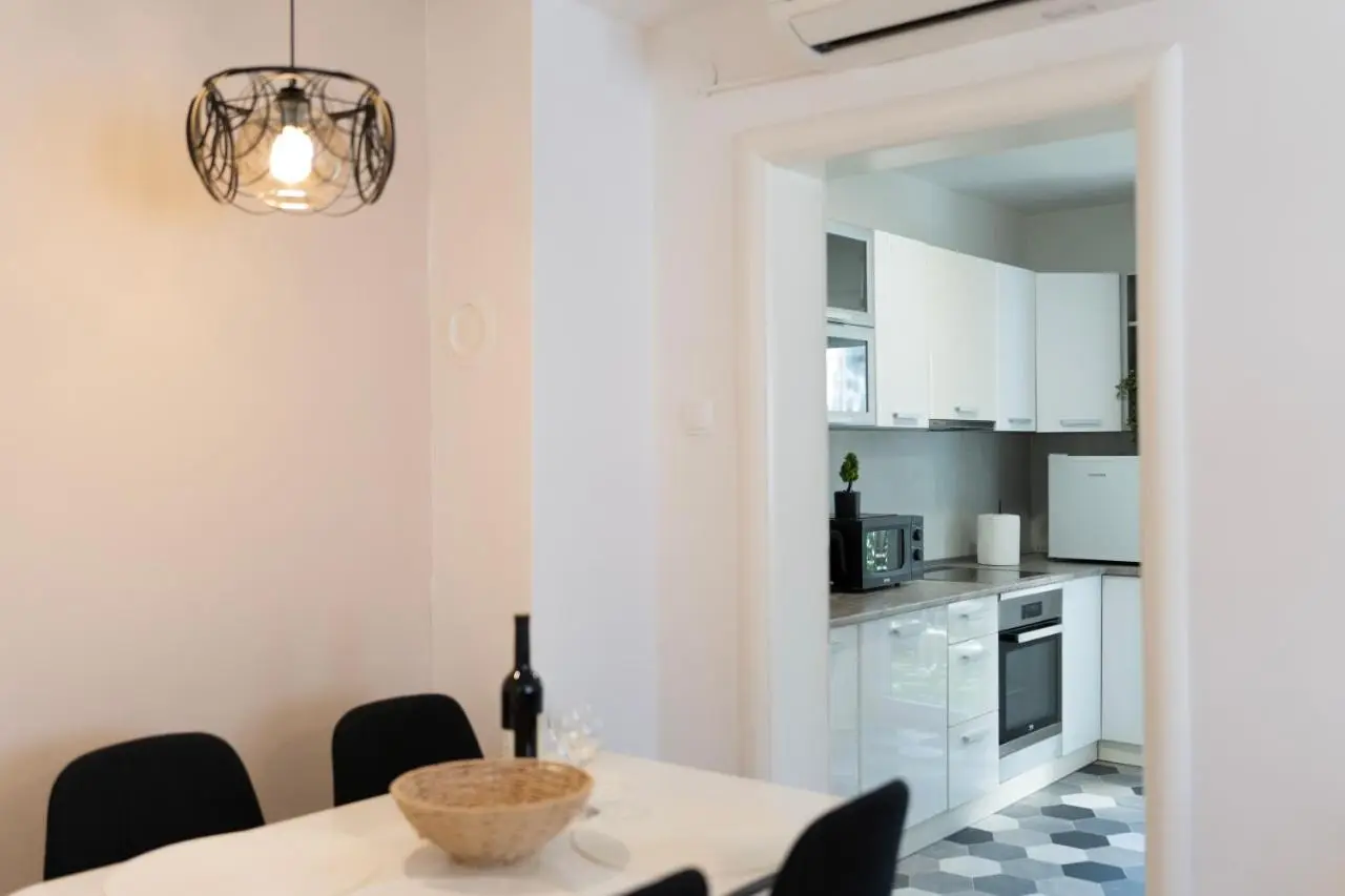 Apartment Naya