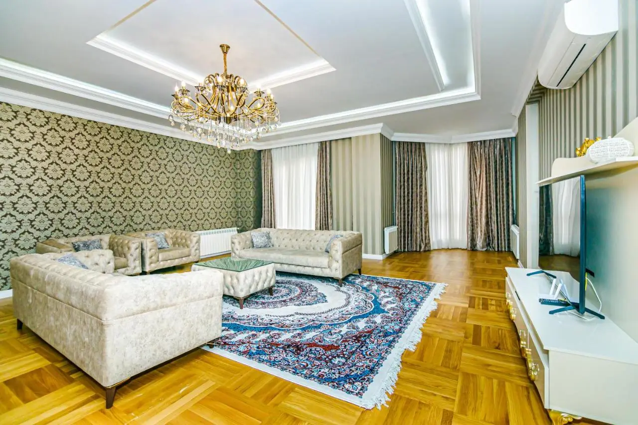 City Centre apartment on Nizami