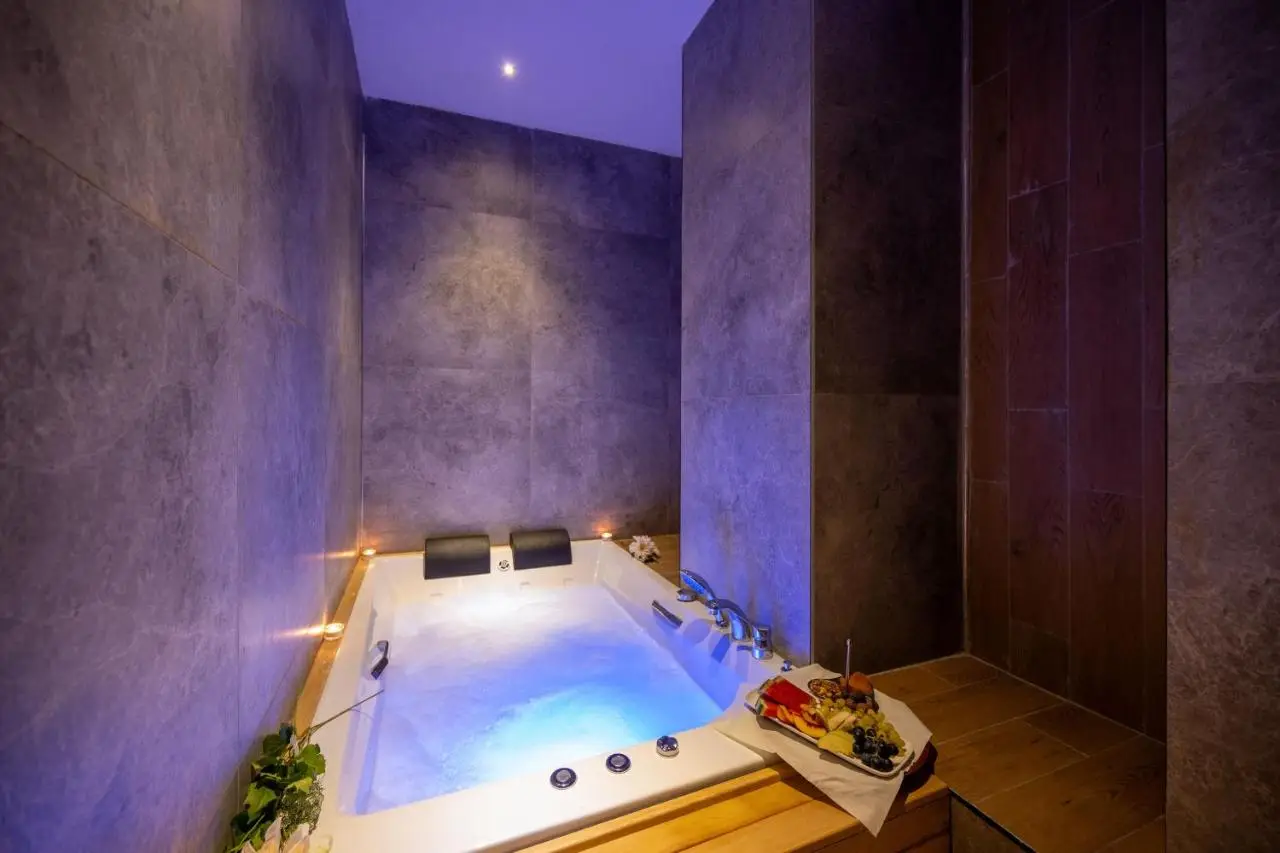 Vess Hotel