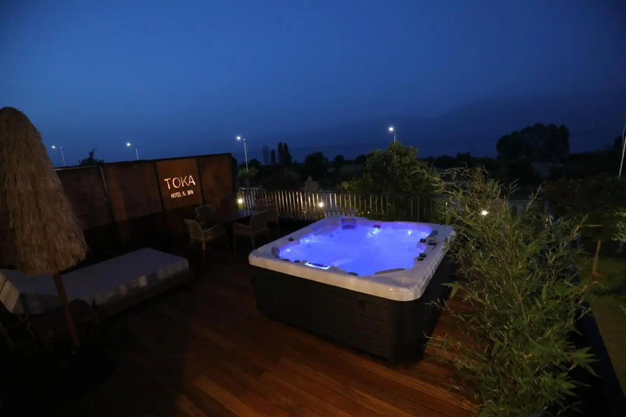 Toka Hotel Restaurant