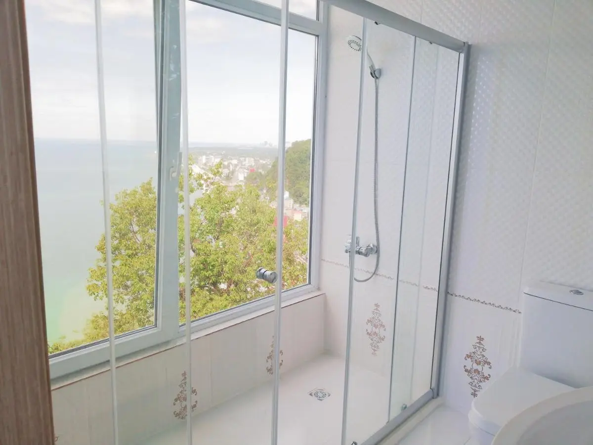 Albatross Kvariati Guest House