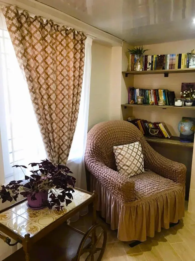 Apartment 19