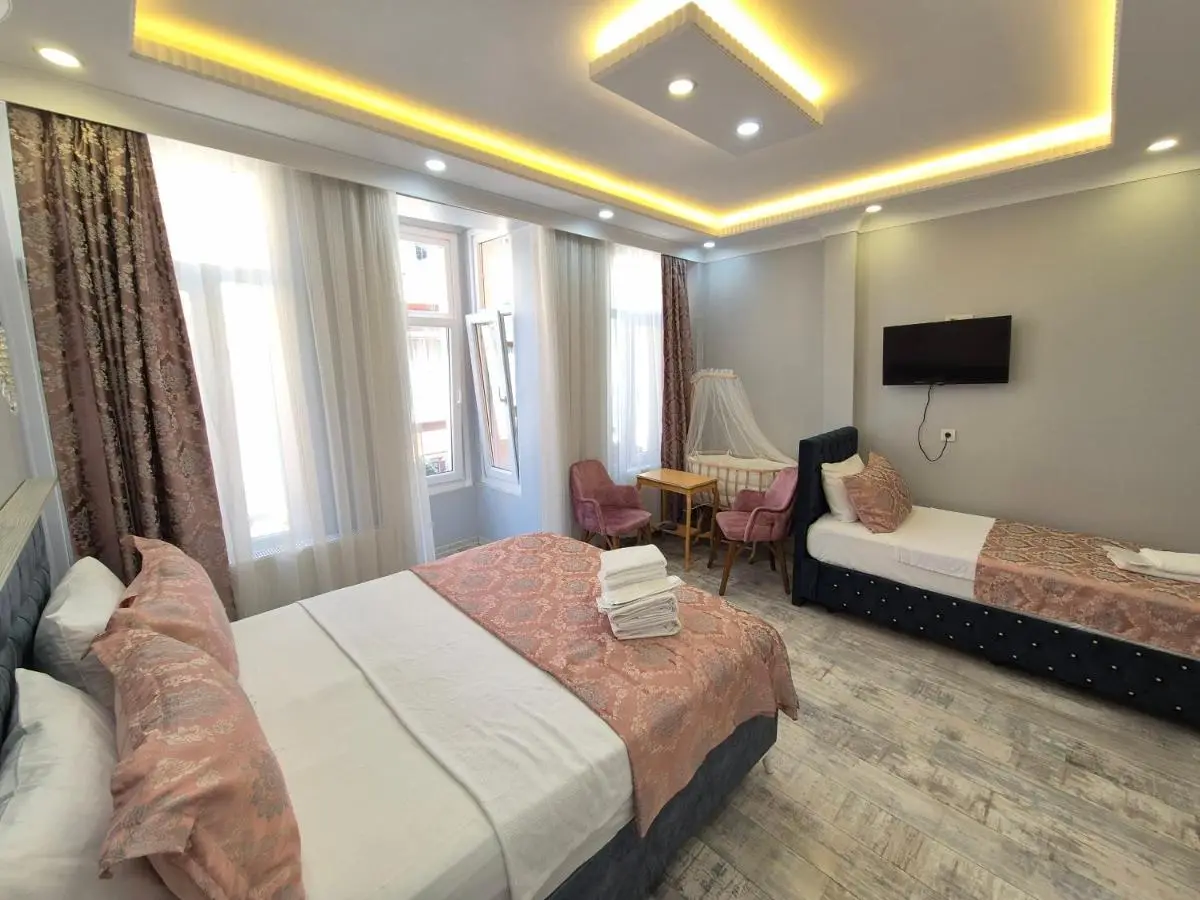 VERSECA HOTEL