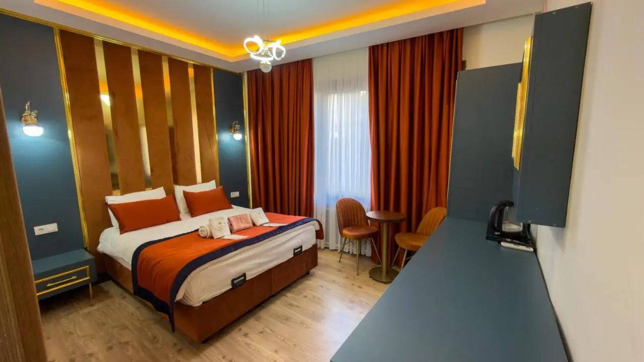 crown taksim hotel