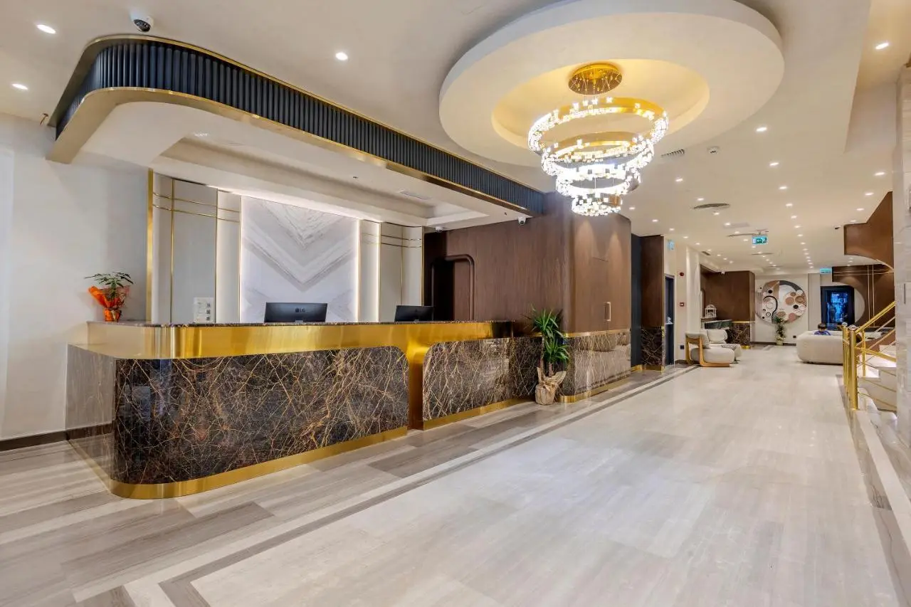 Lions Royal Hotel