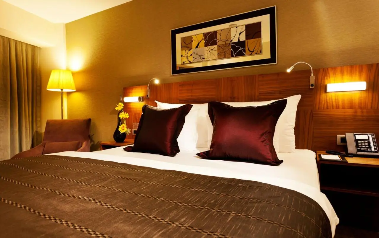 Crowne Plaza Istanbul Harbiye by IHG