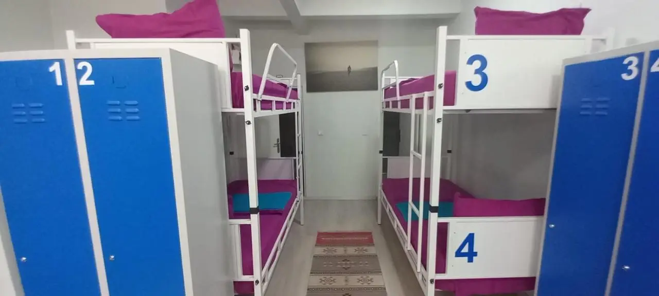 XALİLA HOSTEL & CAFE, MEN's ROOM, BEST IN ISTANBUL ,