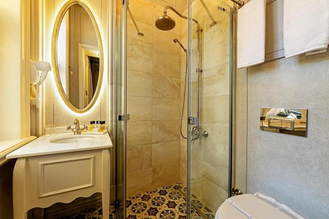 Meroddi Barnathan Hotel