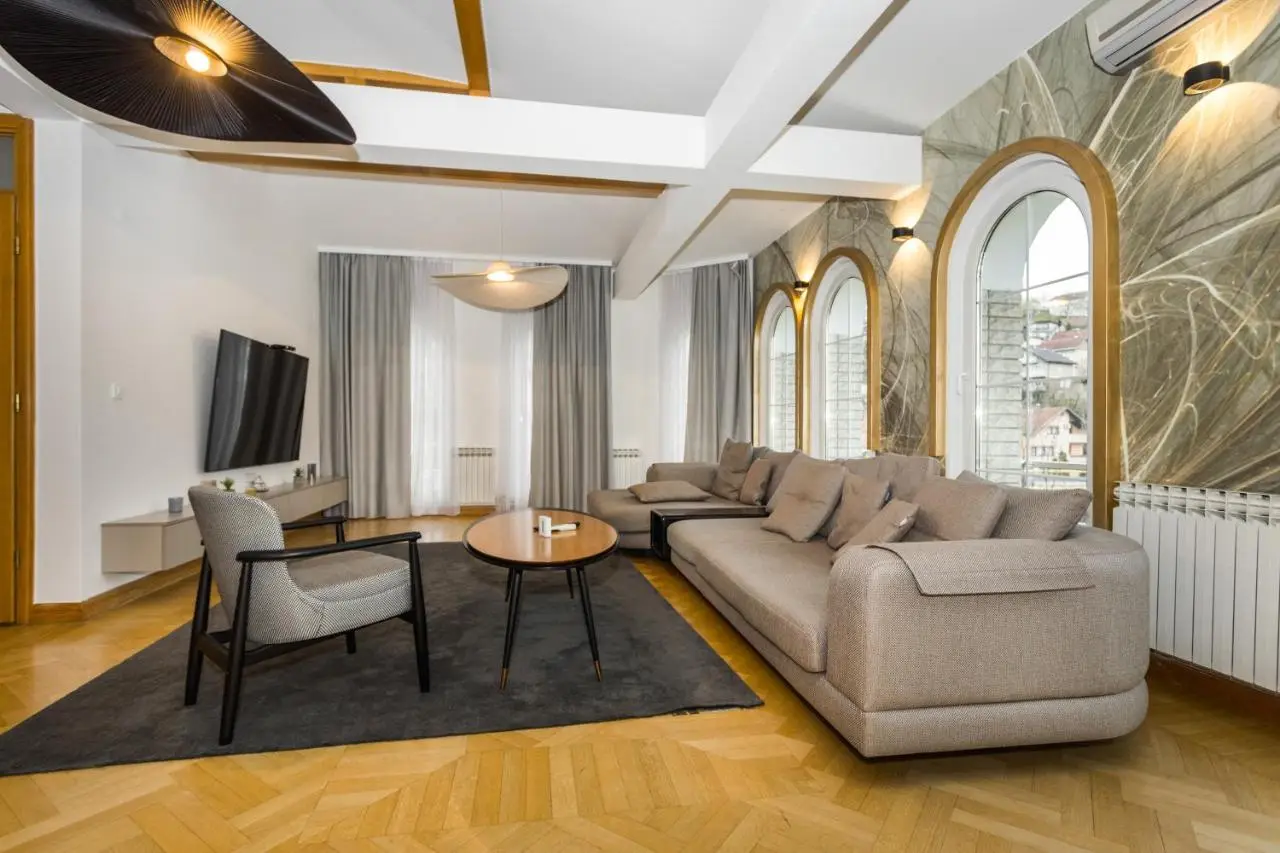 ApartVilla Art of Living luxury suite