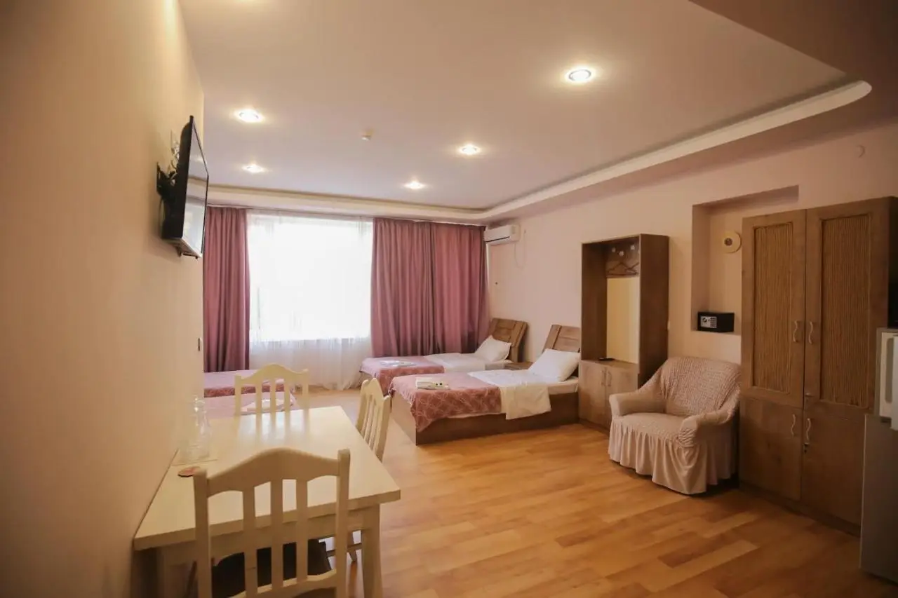 Hotel Caucasus