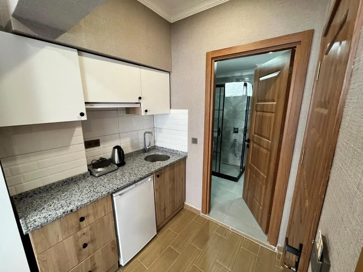 H&L Suites