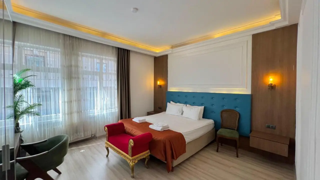 Taksim Square Luxury 4BR Next to Hotels Perfect for Families & Groups