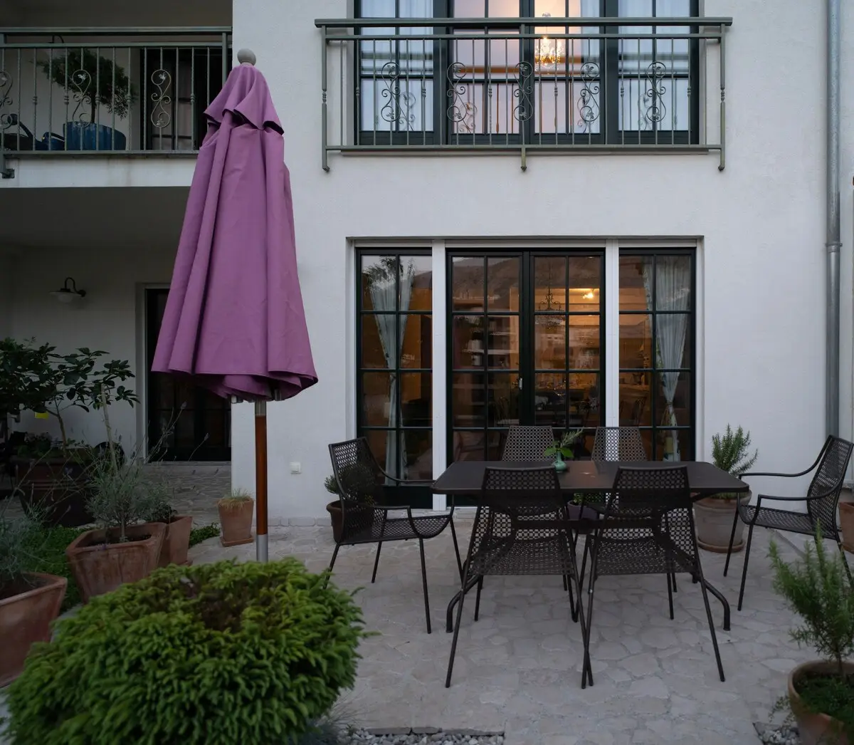Room 4 with balcony and river view