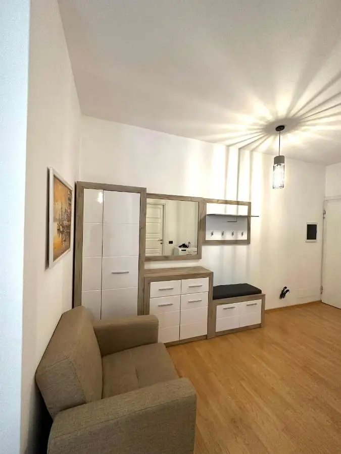 Lake Escape - Home 2