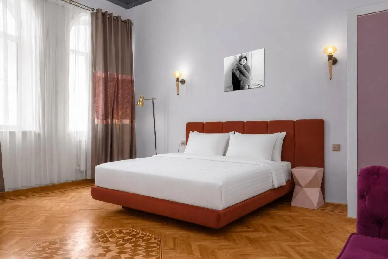 Old Money Boutique Hotel