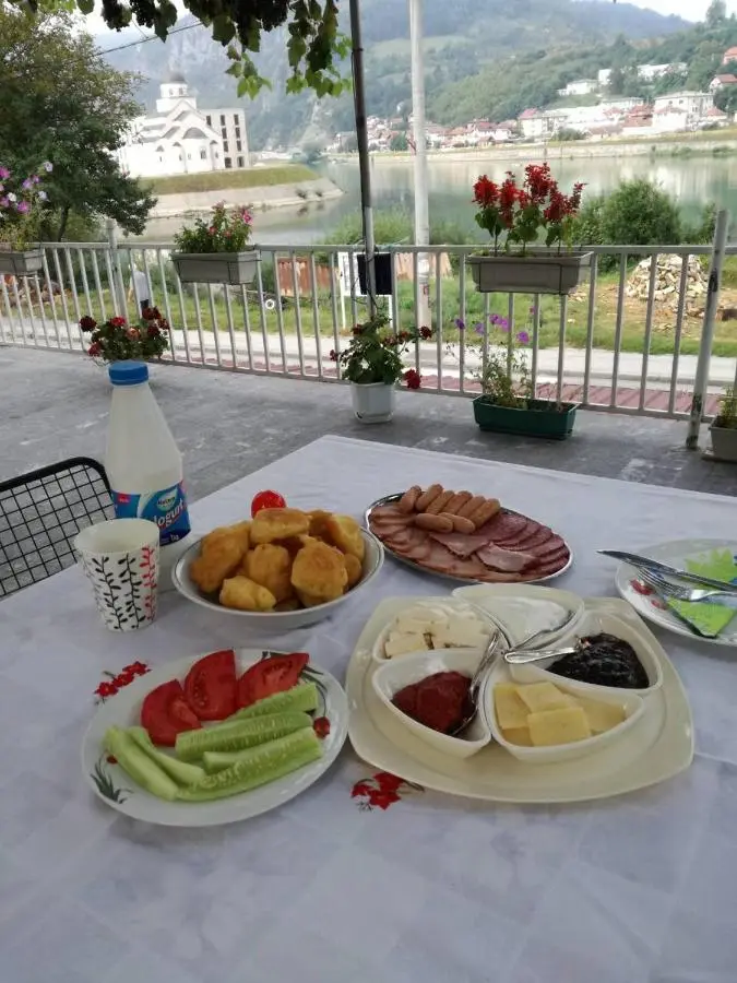 Cherry flower ( Trešnjin Cvet ) apartment