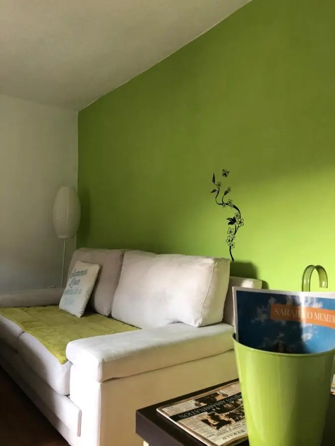 Apartment Incognito