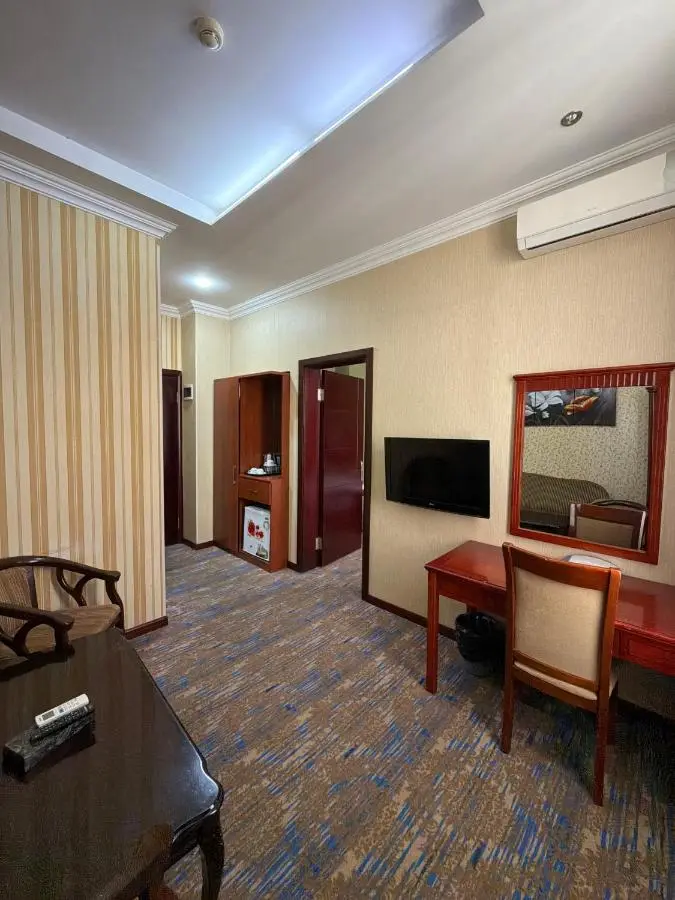 Royal Hotel