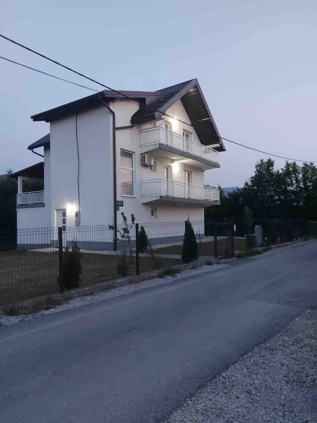 Cozy house , with panoramic mountain/City  view