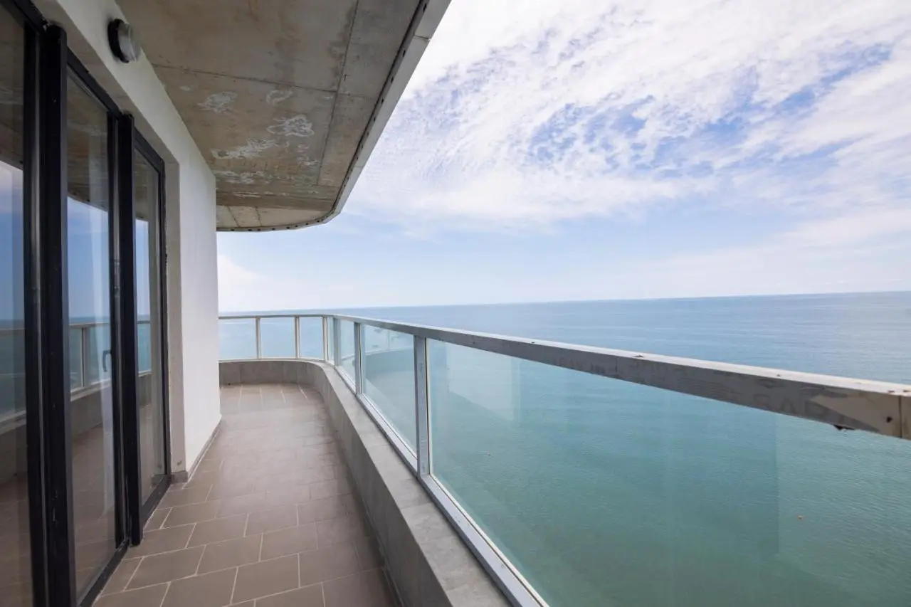 Bamboo Beach Apartments