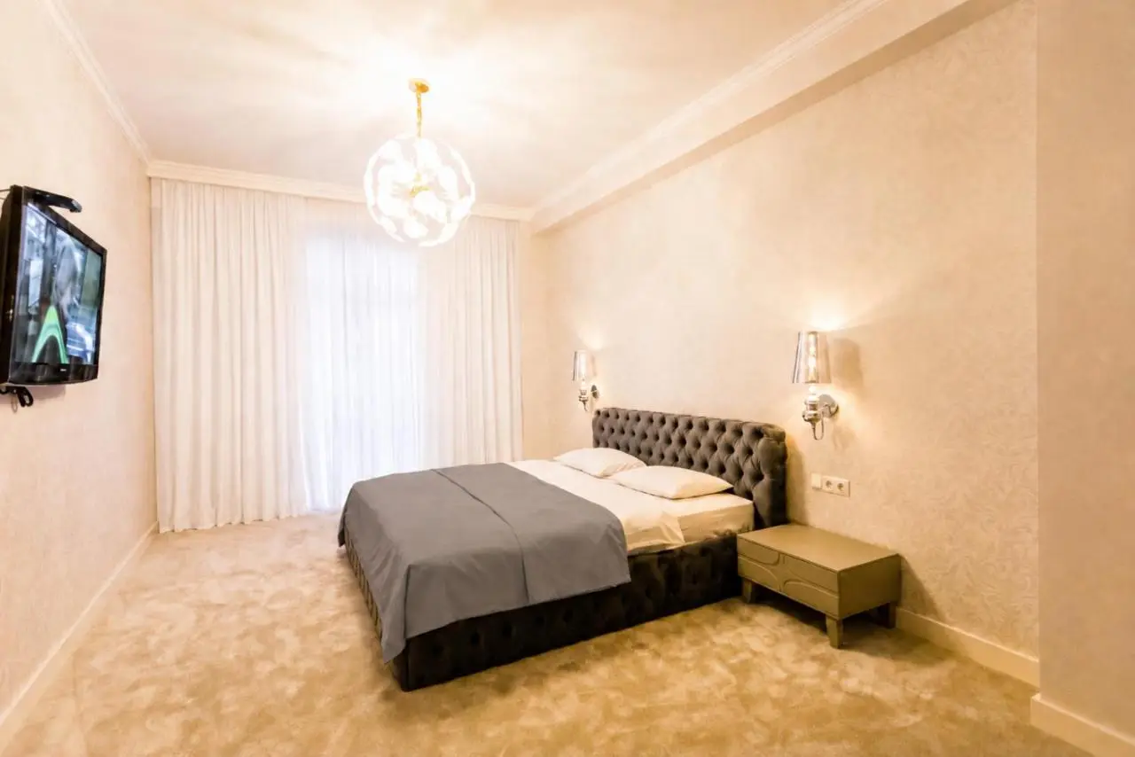 2 Bedroom Deluxe Apartment In The City Center
