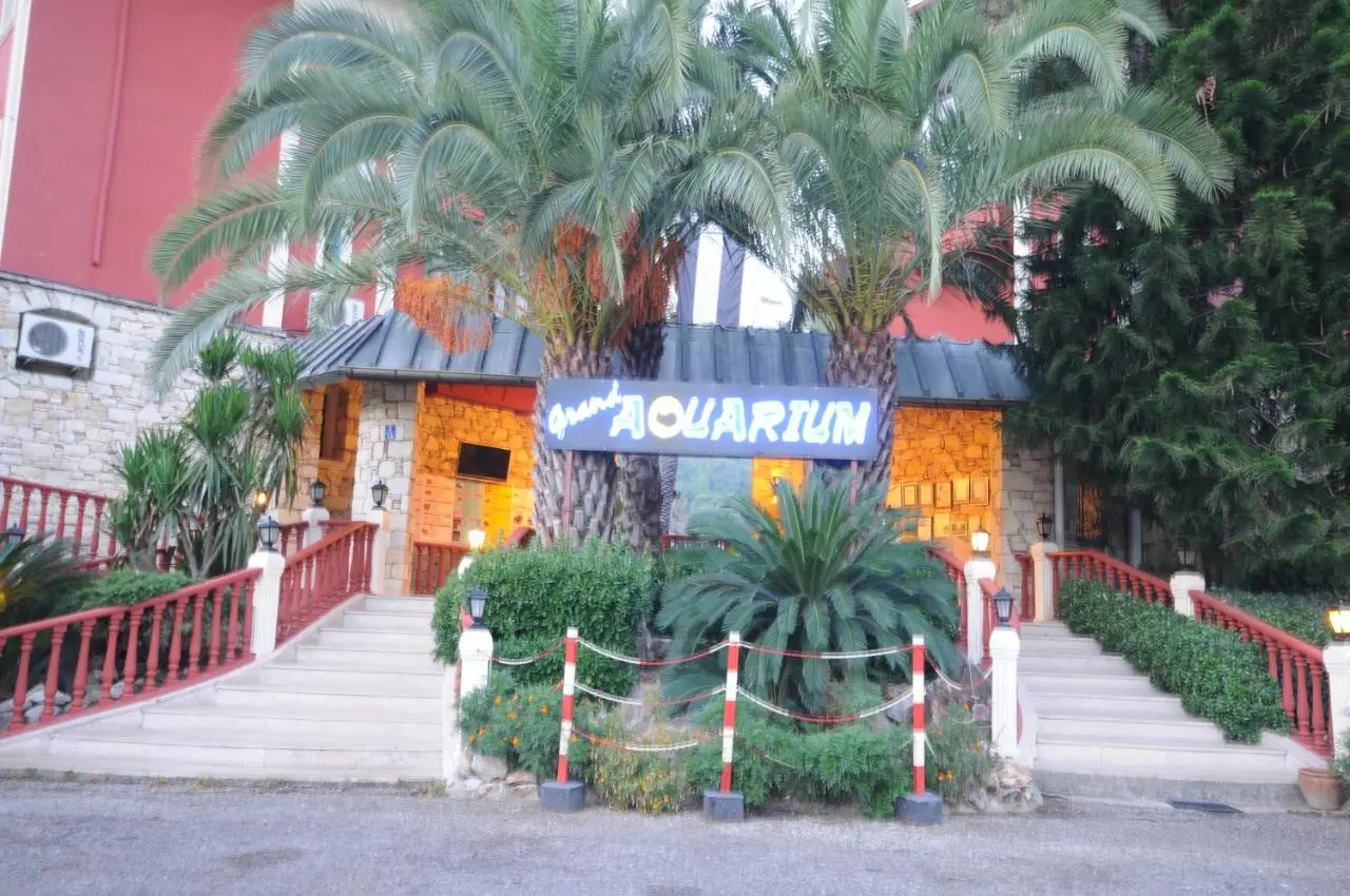 Grand Aquarium