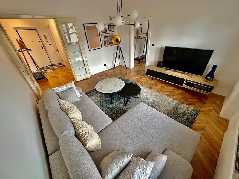 Stylish Prime Location Apartment