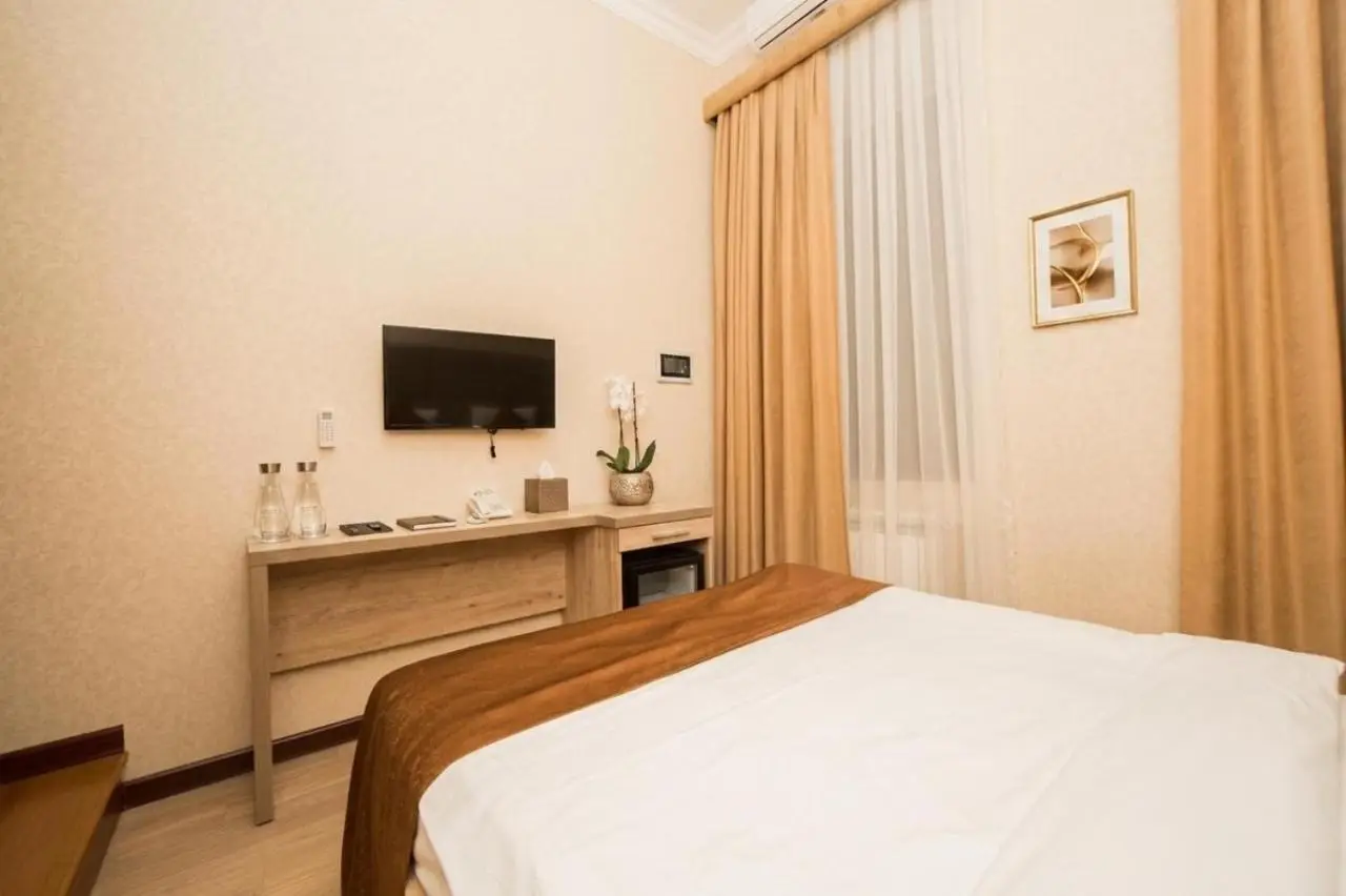 Passage Hotel & Apartments