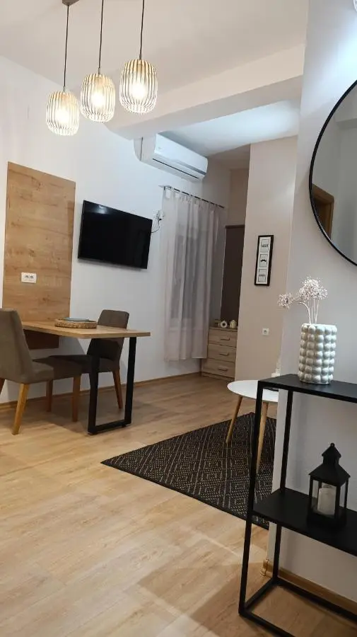 Apartment Mana