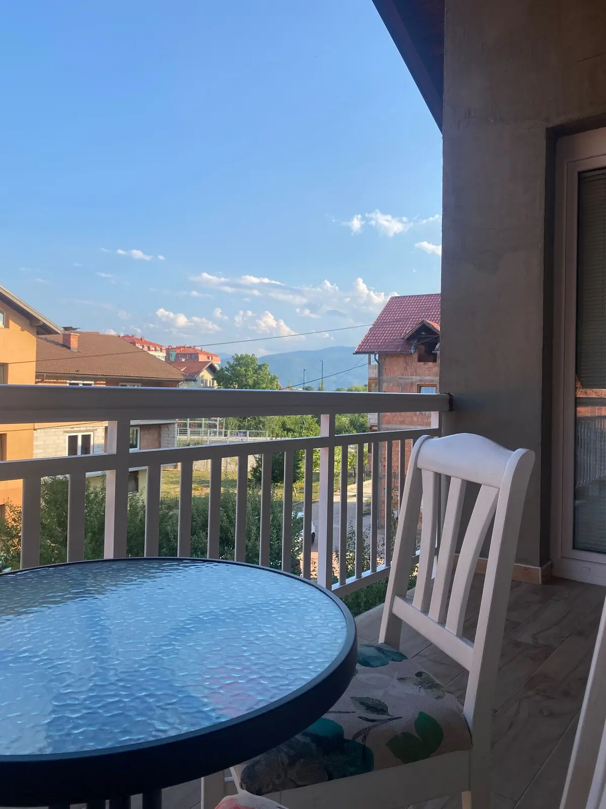 Big room(2beds), balcony,Wi-Fi & parking