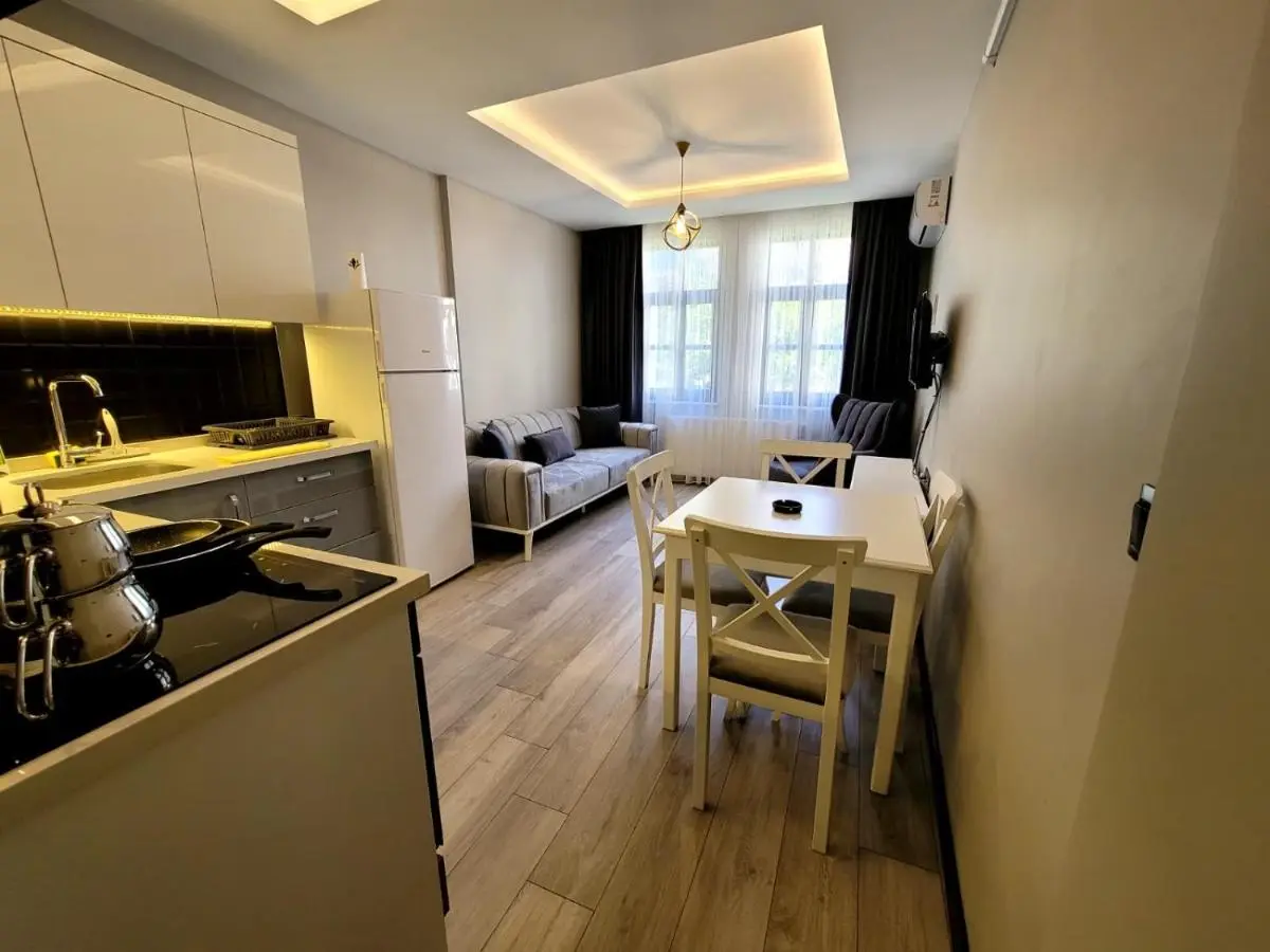 Levent Apart