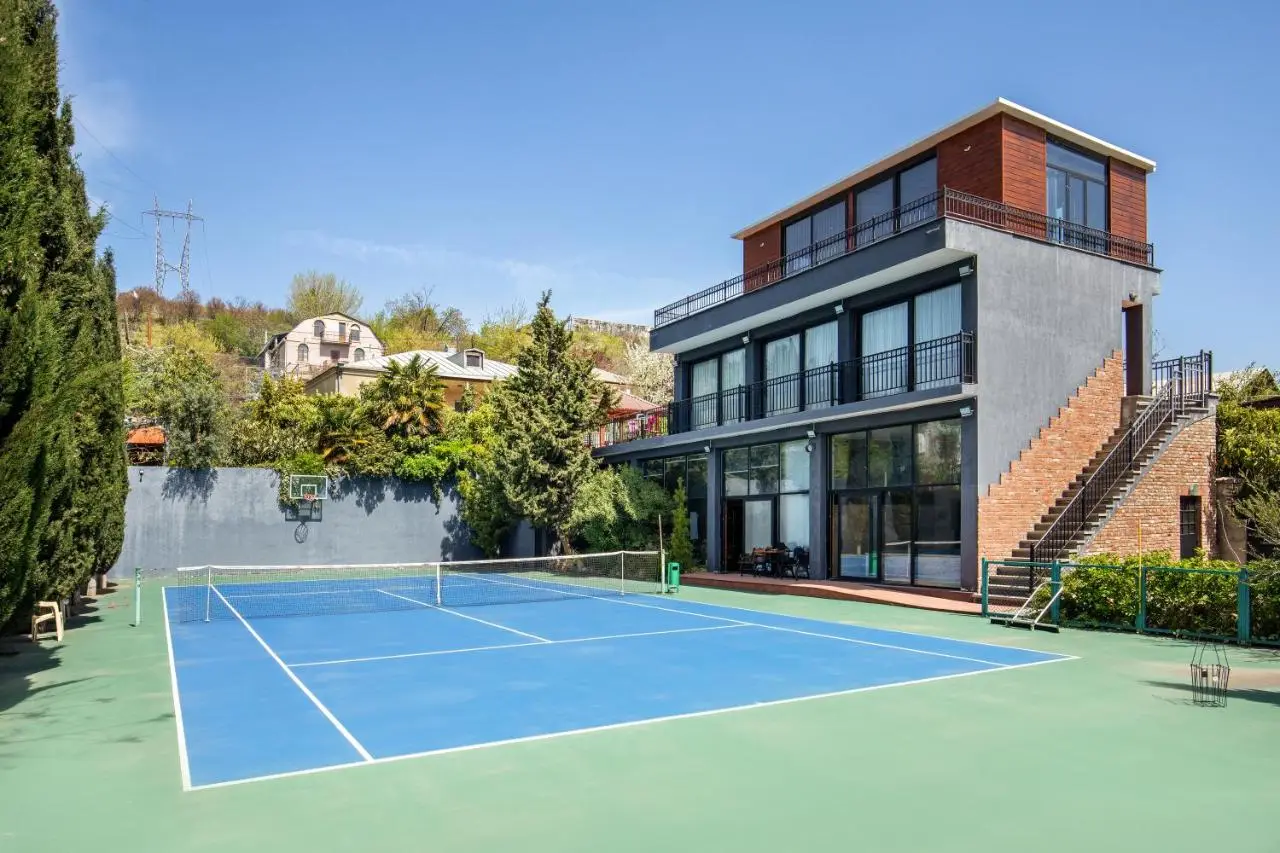 Private Modern Villa with Tennis court