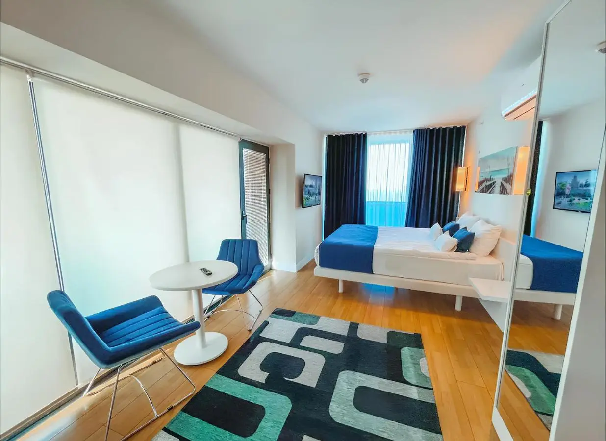 Sea View Witch Panoramic Aparthotel