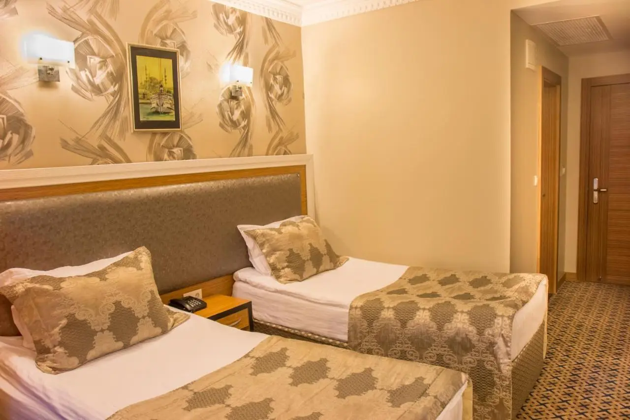 Grand Rosa Hotel