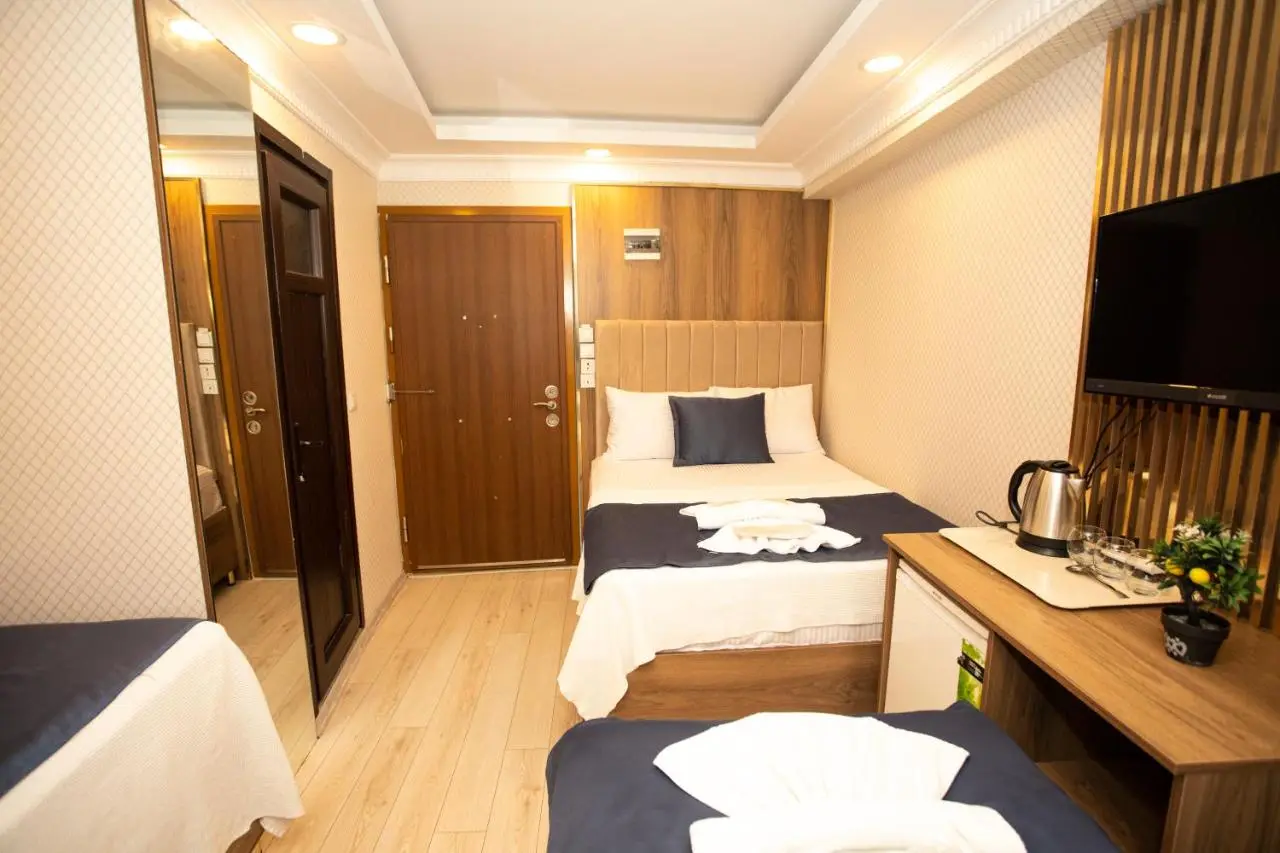 IMMORTELLE HOTEL lord sophiha