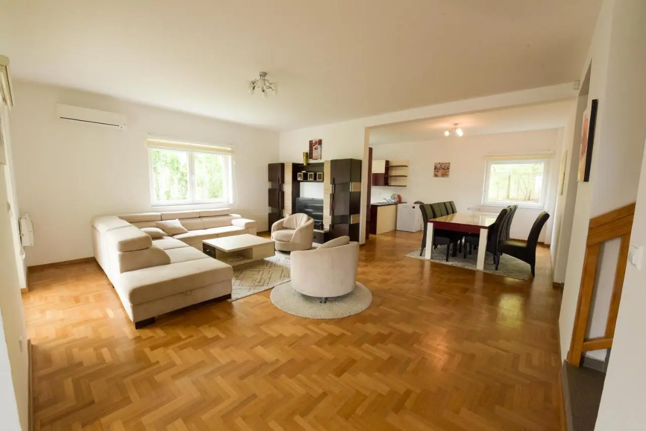Villa Sarajevo 6