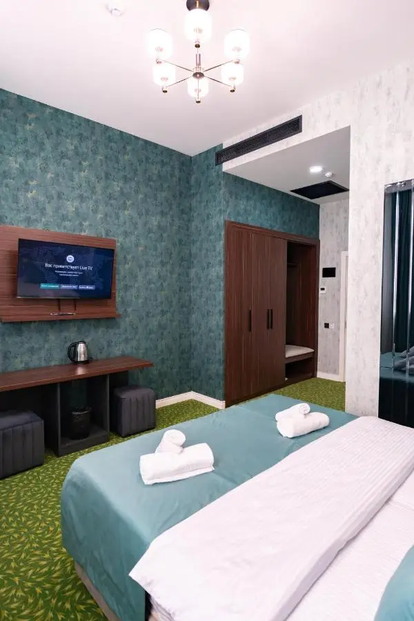 SECRET HOTEL