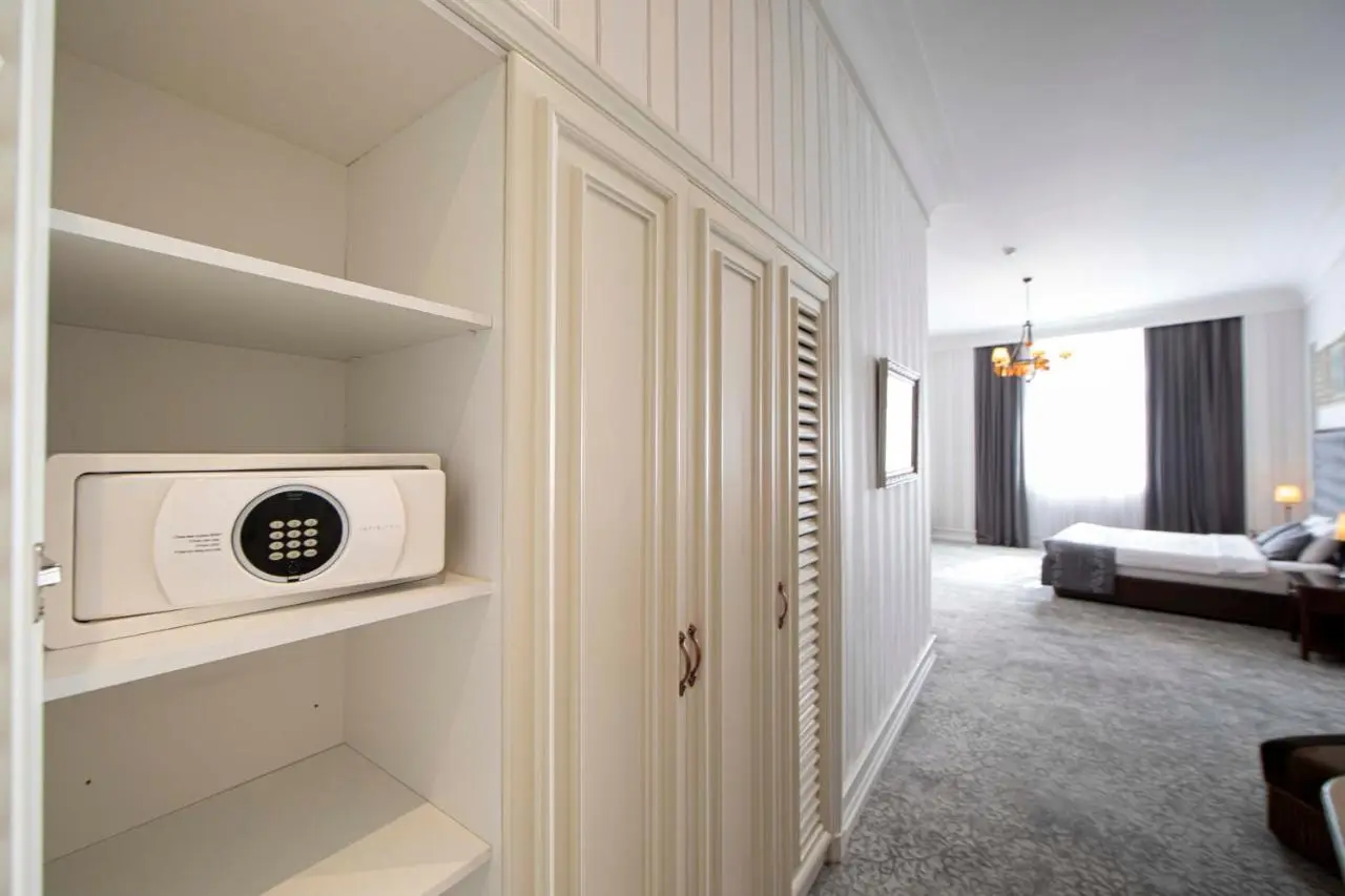 Sapphire City Hotel
