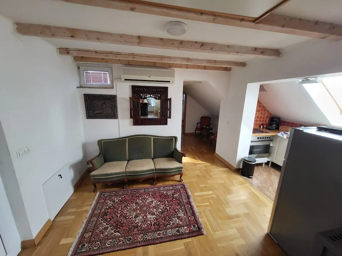 Superior 2   106m2 Apartment A/C free Parking